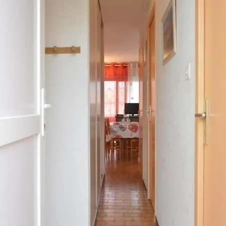 Cap D'agde, 2 Pieces, 4 Personnes - Fr-1-249-242 آجد